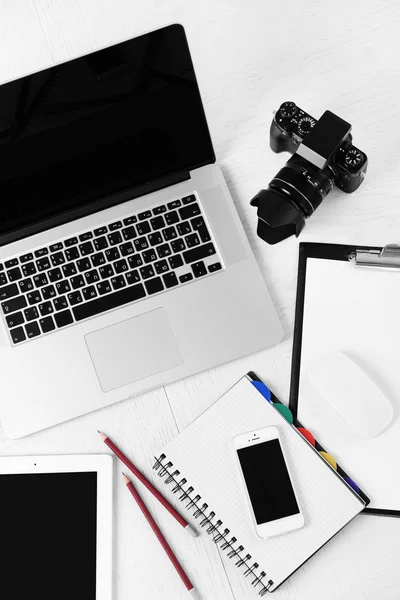 Bürobedarf und Gadgets — Stockfoto