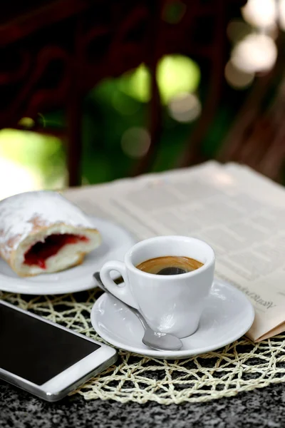 Fincan cappuccino Cafe tablo — Stok fotoğraf