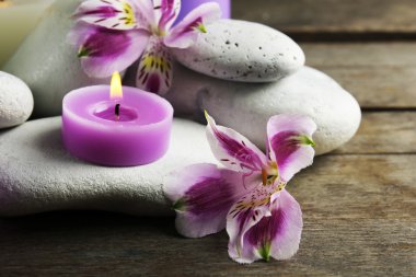 Çiçeklerle dolu bir spa