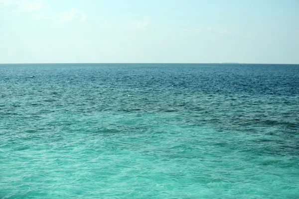 リゾートの島に海の水の美しい景色 — ストック写真