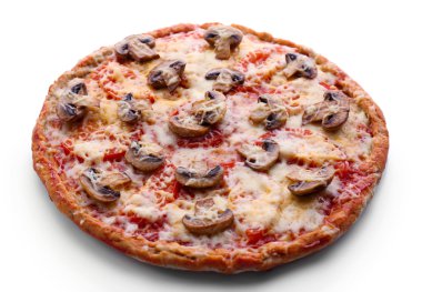sebzeler üzerinde beyaz izole lezzetli pizza