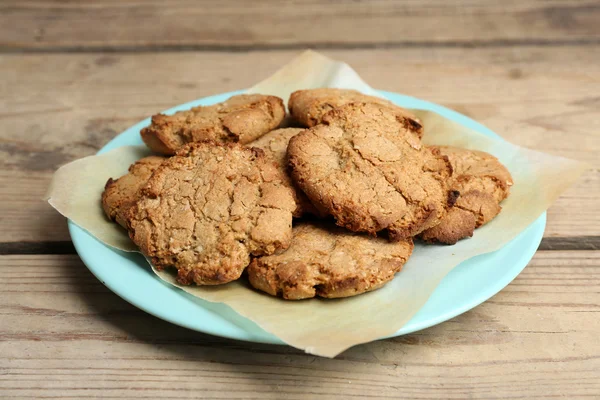 Biscoitos caseiros na mesa de perto — Fotografia de Stock