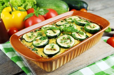 Tablo, closeup sebze ebegümeci ile güveç