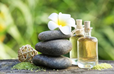 Spa natürmort Nehri üzerinde ahşap tablo