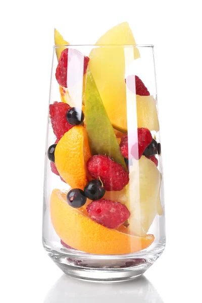 Ensalada de frutas frescas en vidrio aislado en blanco —  Fotos de Stock