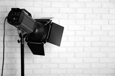 Işık ekipmanlı fotoğraf stüdyosu