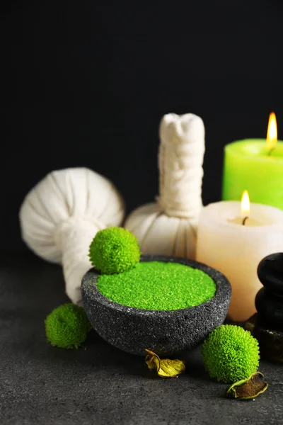 Beautiful composition of spa treatment on dark background — Stock Photo, Image