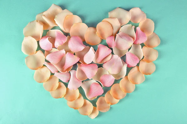 Όμορφη καρδιά των ροδαλών πετάλων — Φωτογραφία Αρχείου