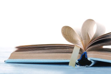 kalp şekil kavisli kitap