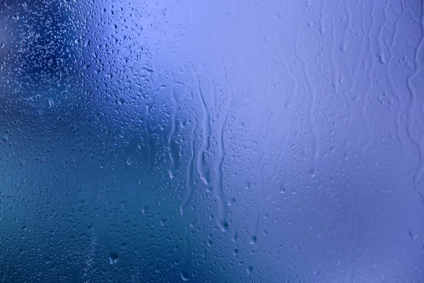 Склянка з природними краплями води — стокове фото