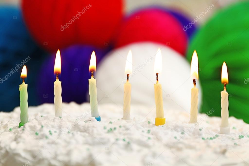 Gateau D Anniversaire Avec Bougies Photographie Belchonock C