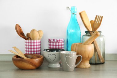 Farklı mutfak eşyaları ile kompozisyon