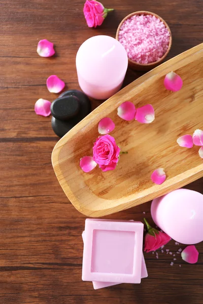 Beautiful composition of spa treatment on wooden table — Stock Photo, Image