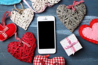 yürekleri beyaz akıllı telefon