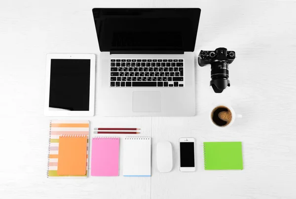 Bürobedarf und Gadgets — Stockfoto