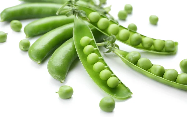 Fresh green peas isolated on white — Stock Photo, Image