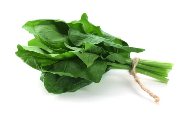 Foglie di spinaci freschi isolate su bianco — Foto Stock
