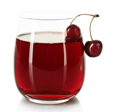 Bardak beyaz izole kiraz ile taze meyve suyu