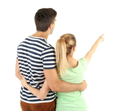 Genç çiftin üzerinde beyaz izole arkadan görünüm