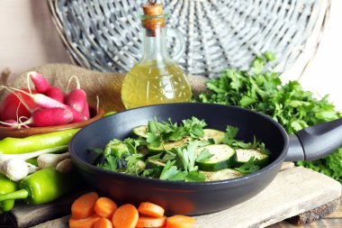 Tablo, closeup tavada kabak dilimlenmiş