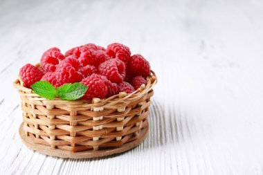 Taze Kırmızı Ahududu