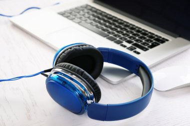 Kulaklık ve diğer cihazlar