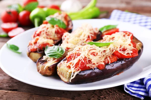 Eggplant with cherry tomatoes and cheese — Stock Photo, Image