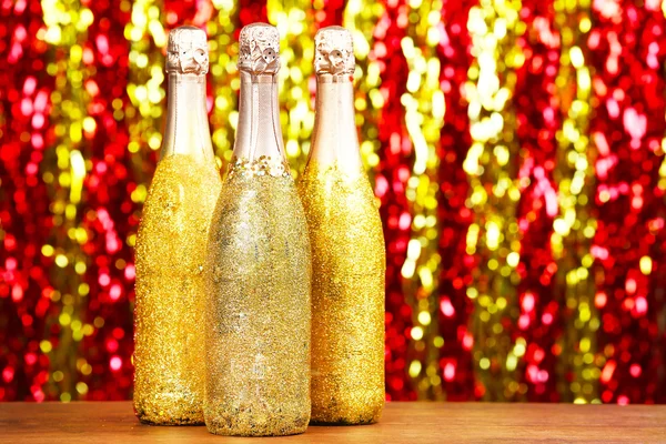 Dekorerade champagne flaskor — Stockfoto