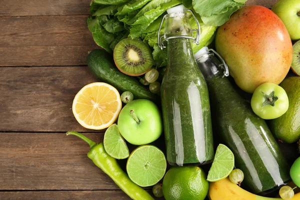 SAP met groenten en fruit — Stockfoto