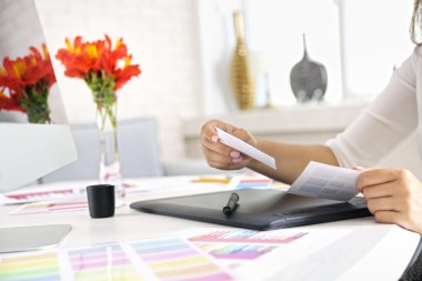 Office grafik tablet çizim sanatçı