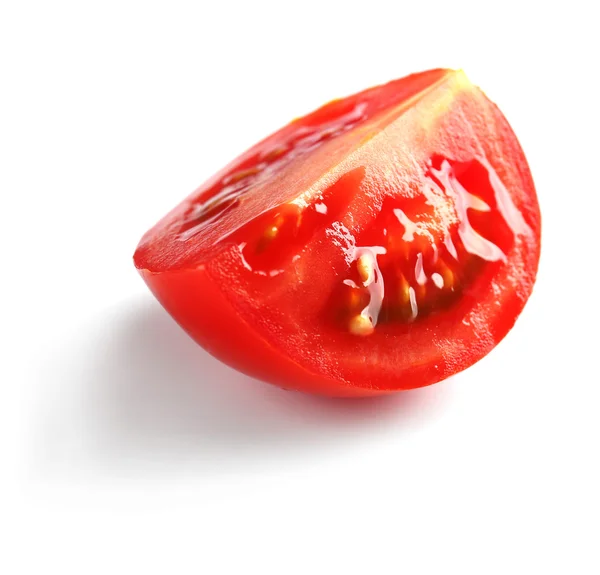 Beyaz izole kiraz domates dilim — Stok fotoğraf