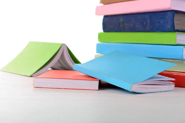Un mucchio di libri colorati — Foto Stock