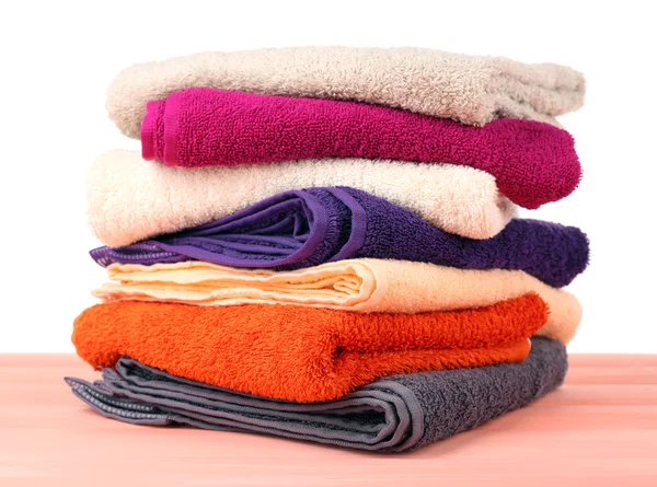 Stack med färgglada handdukar — Stockfoto