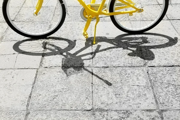 Ruedas de bicicleta, al aire libre — Foto de Stock