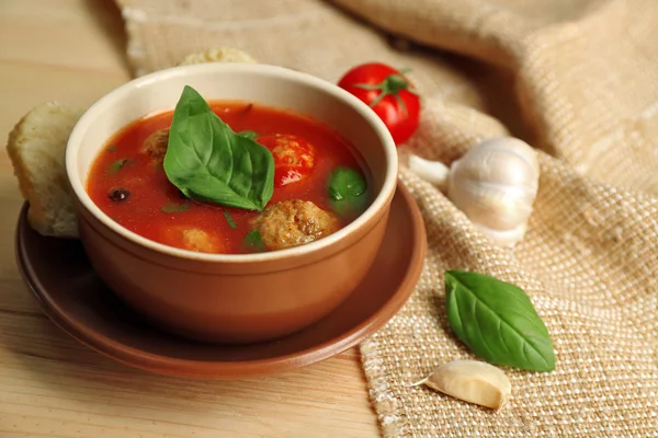 肉団子のトマトスープ — ストック写真