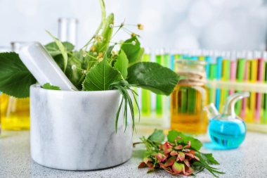 Harç, test tüpleri otlar