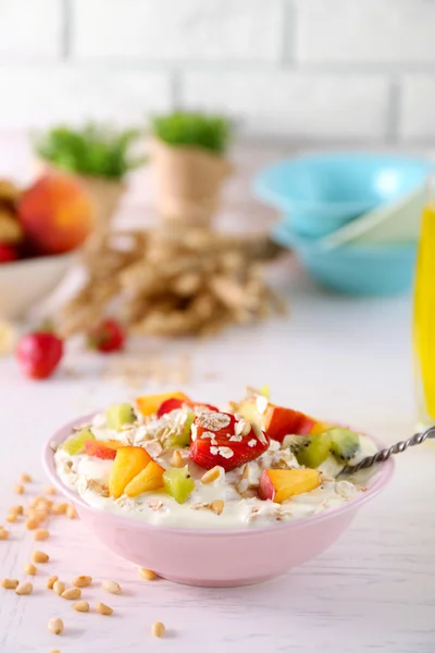 Pequeno-almoço saudável com aveia — Fotografia de Stock