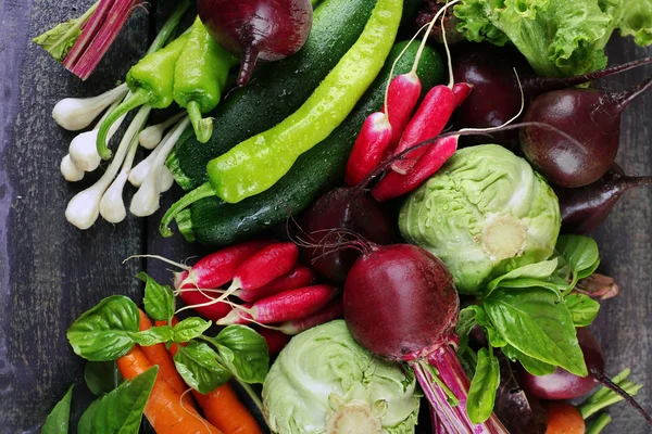 Haufen frisches Gemüse — Stockfoto