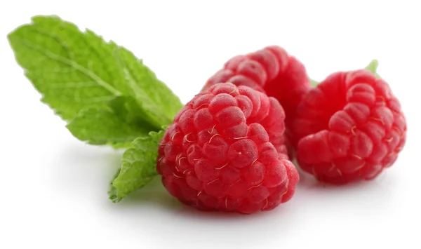 Fresh raspberries isolated on white — Stock Photo, Image