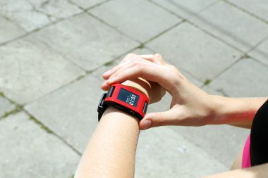 Spor akıllı bakarak runner