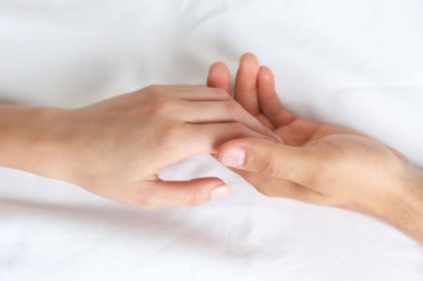 Erkek ve kadın elleri