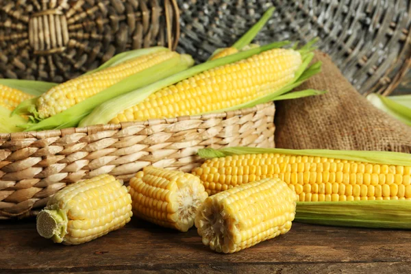 Fresh corn on cobs — Stock Photo, Image