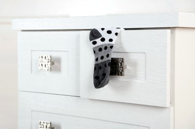 ahşap göğüs çekmece çorap ile