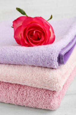 Renkli havlu yığını