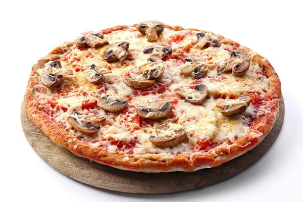 Leckere Pizza mit Gemüse — Stockfoto