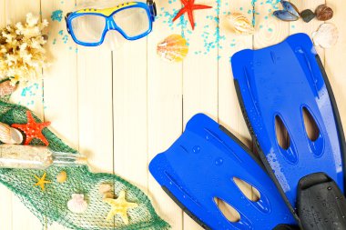 Palet ile deniz kompozisyon