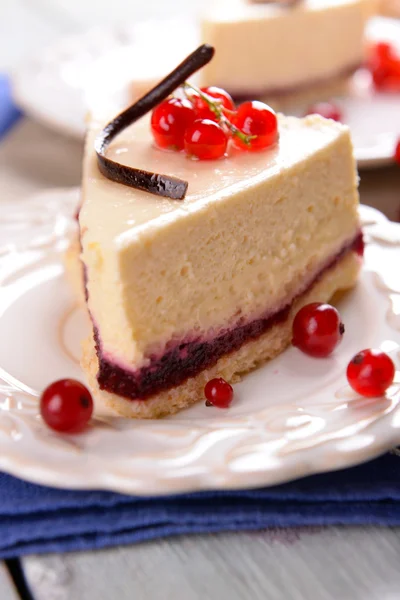God cheesecake med bär — Stockfoto