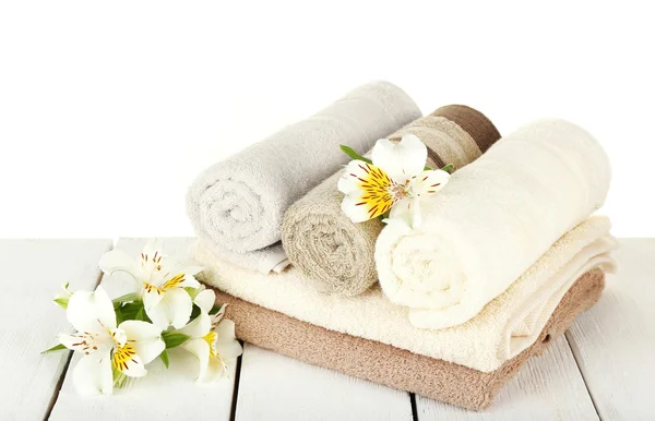 Weiche Handtücher mit Blumen — Stockfoto
