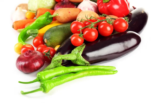 Hög med färska grönsaker — Stockfoto