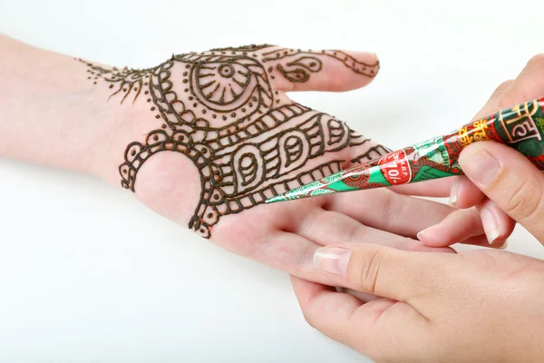 Εικόνα του henna στο γυναικείο χέρι — Φωτογραφία Αρχείου